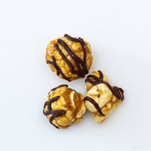 Load image into Gallery viewer, Dark Choco Raspberry Popcorn