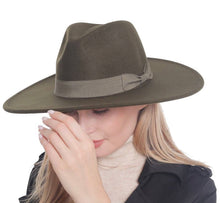 Load image into Gallery viewer, Fedora green & wine - South Main Boutique