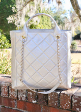 Load image into Gallery viewer, Kinzley Tote Pearl