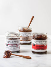 Load image into Gallery viewer, Pepper Raspberry Preserves - South Main Boutique