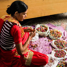 Load image into Gallery viewer, Aasha Beaded ER