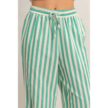 Load image into Gallery viewer, Vertical Striped