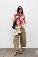Load image into Gallery viewer, Bow Red Blue
