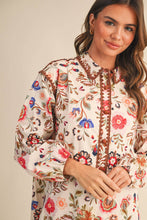 Load image into Gallery viewer, STITCH BUTTONED