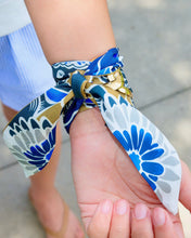 Load image into Gallery viewer, Sedgefield Bracelet Blue
