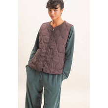 Load image into Gallery viewer, Quilted Vest
