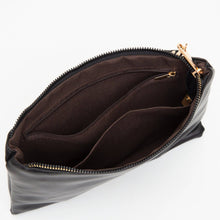 Load image into Gallery viewer, Tiara Hobo Fuchsia
