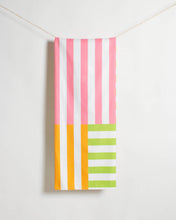 Load image into Gallery viewer, Freeport Giant Towel
