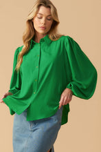 Load image into Gallery viewer, Holiday GREEN - South Main Boutique

