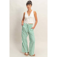 Load image into Gallery viewer, Vertical Striped
