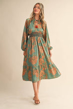 Load image into Gallery viewer, Cocktail Wedding Ready
