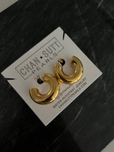 Load image into Gallery viewer, GOLD SMOOTH HOOPS
