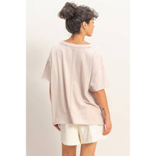 Load image into Gallery viewer, V-Neck Tee TAUPE
