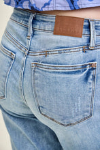 Load image into Gallery viewer, Vintage Wash Slim Fit
