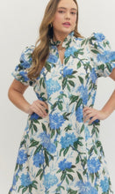 Load image into Gallery viewer, LOVE THIS FLORAL - South Main Boutique
