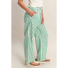 Load image into Gallery viewer, Vertical Striped
