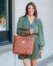 Load image into Gallery viewer, Kinzley Tote Saddle
