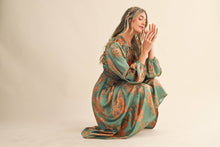 Load image into Gallery viewer, Cocktail Wedding Ready
