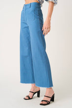 Load image into Gallery viewer, 2 POCKET DETAIL WIDE LEG HIGH WAIST PANTS: DENIM / S-M-L(2-2-2) - South Main Boutique
