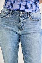 Load image into Gallery viewer, Vintage Wash Slim Fit
