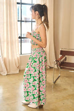 Load image into Gallery viewer, FLORAL PLUS MIDI SKIRT
