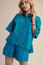 Load image into Gallery viewer, Collar Neck Button Down Shirt: Green / L - South Main Boutique
