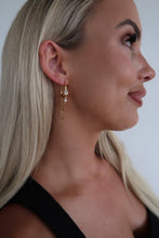 Load image into Gallery viewer, WHITLEY EARRINGS
