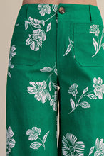 Load image into Gallery viewer, Colette Cropped Wide-Leg Flower Pants: Kelly Green / L - South Main Boutique
