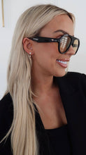 Load image into Gallery viewer, MALLORY EARRINGS
