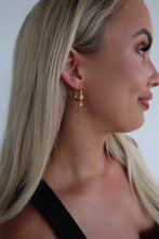 Load image into Gallery viewer, WHITLEY EARRINGS
