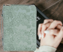 Load image into Gallery viewer, Floral Green XL
